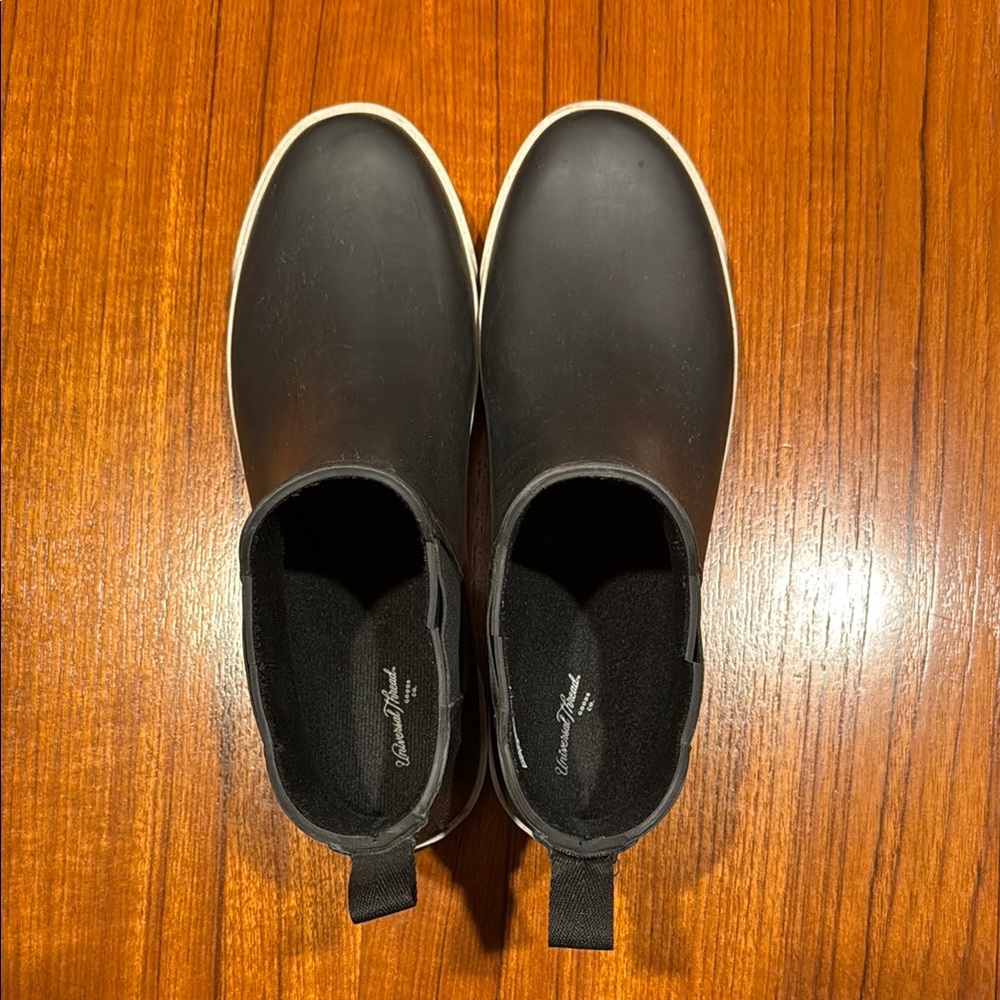 Universal Threads Women’s black waterproof ankle boots with white sole